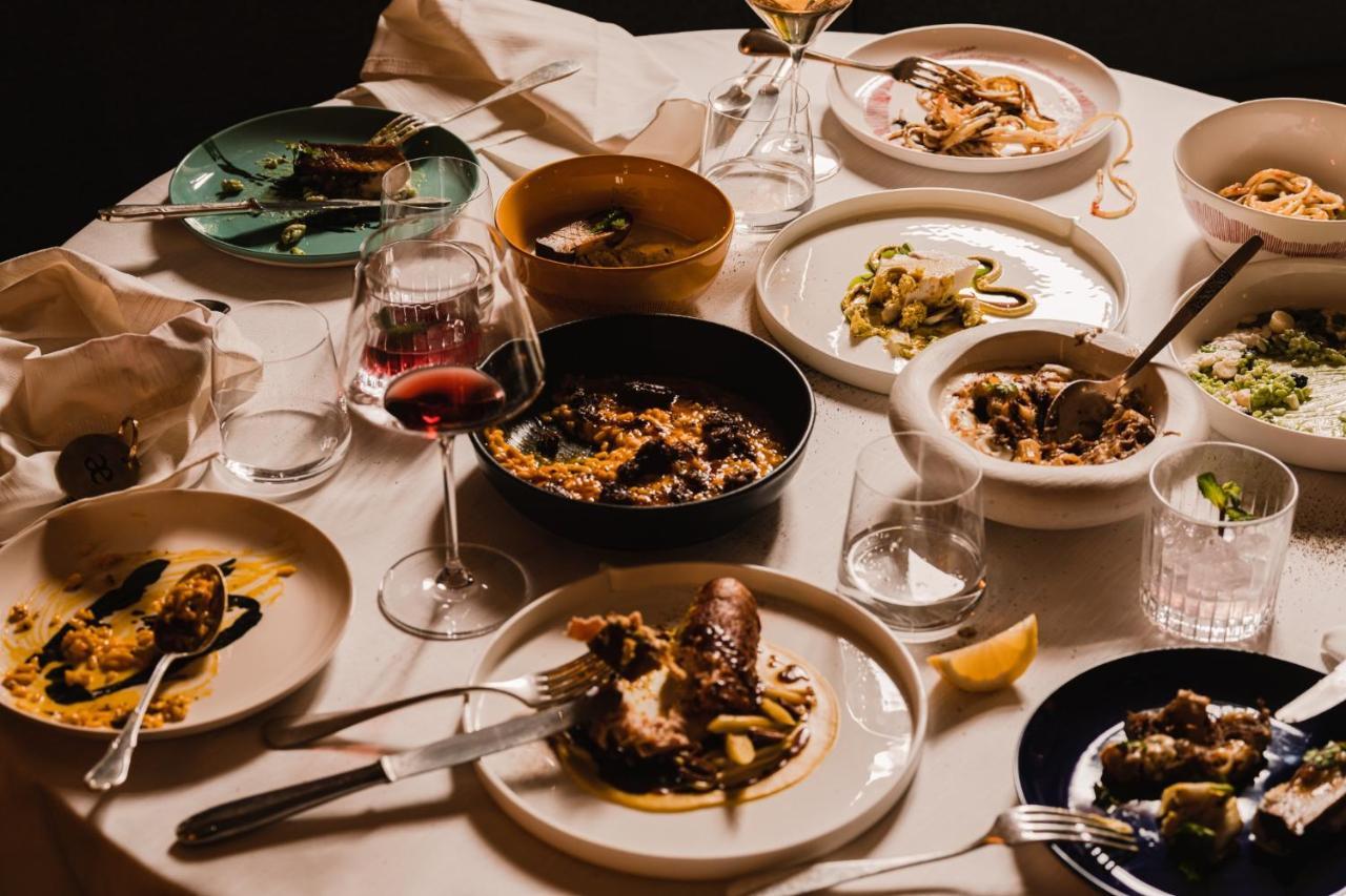 Aethos Milan Hotel Bagian luar foto